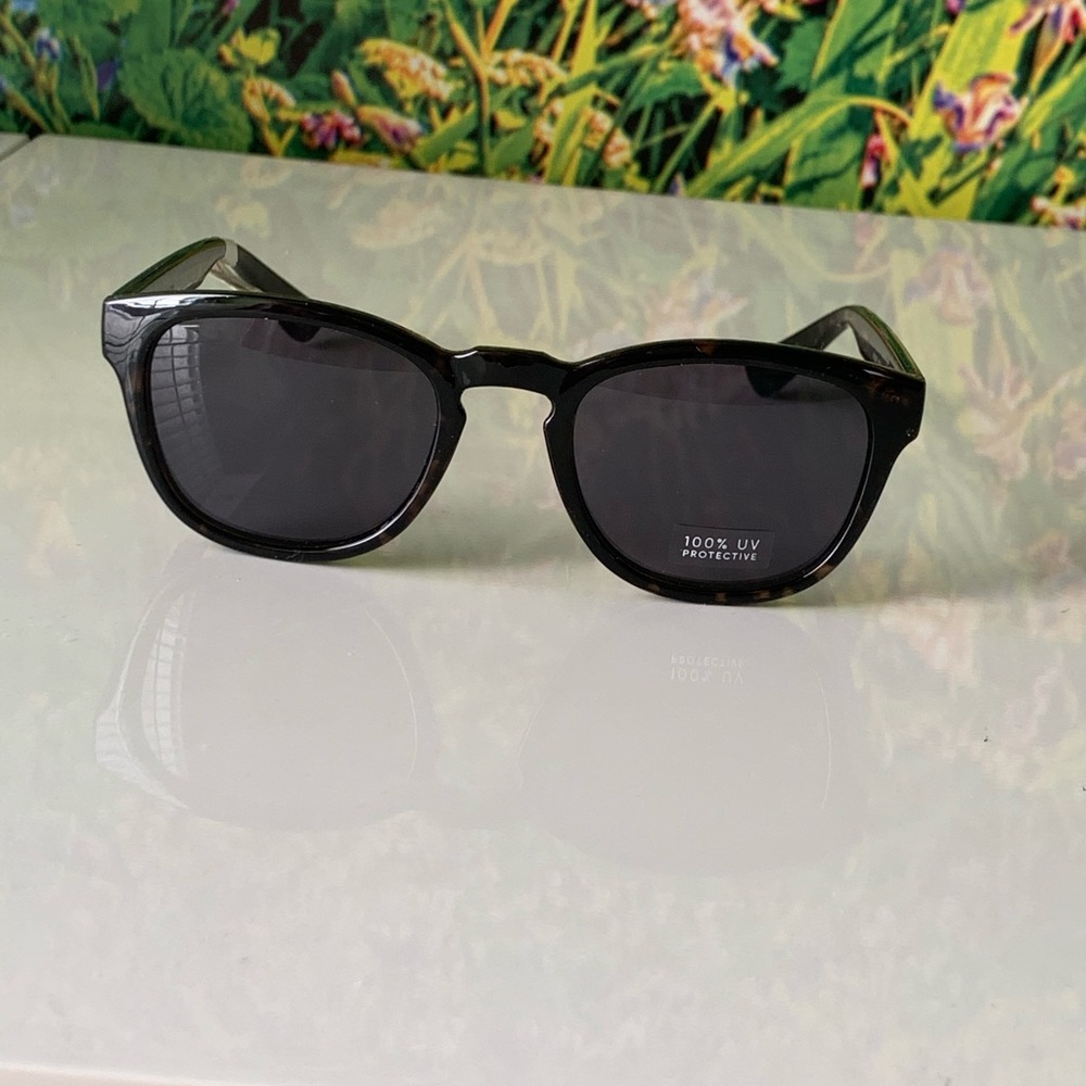 Ann Taylor Skyline sunglasses brand new - Picture 3 of 16